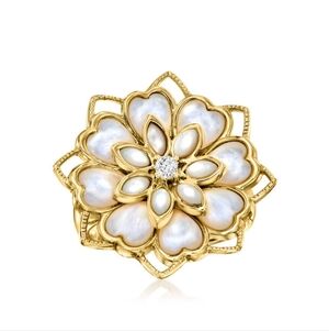 Mother Of Pearl Flower Ring With Single White Topaz In 18K